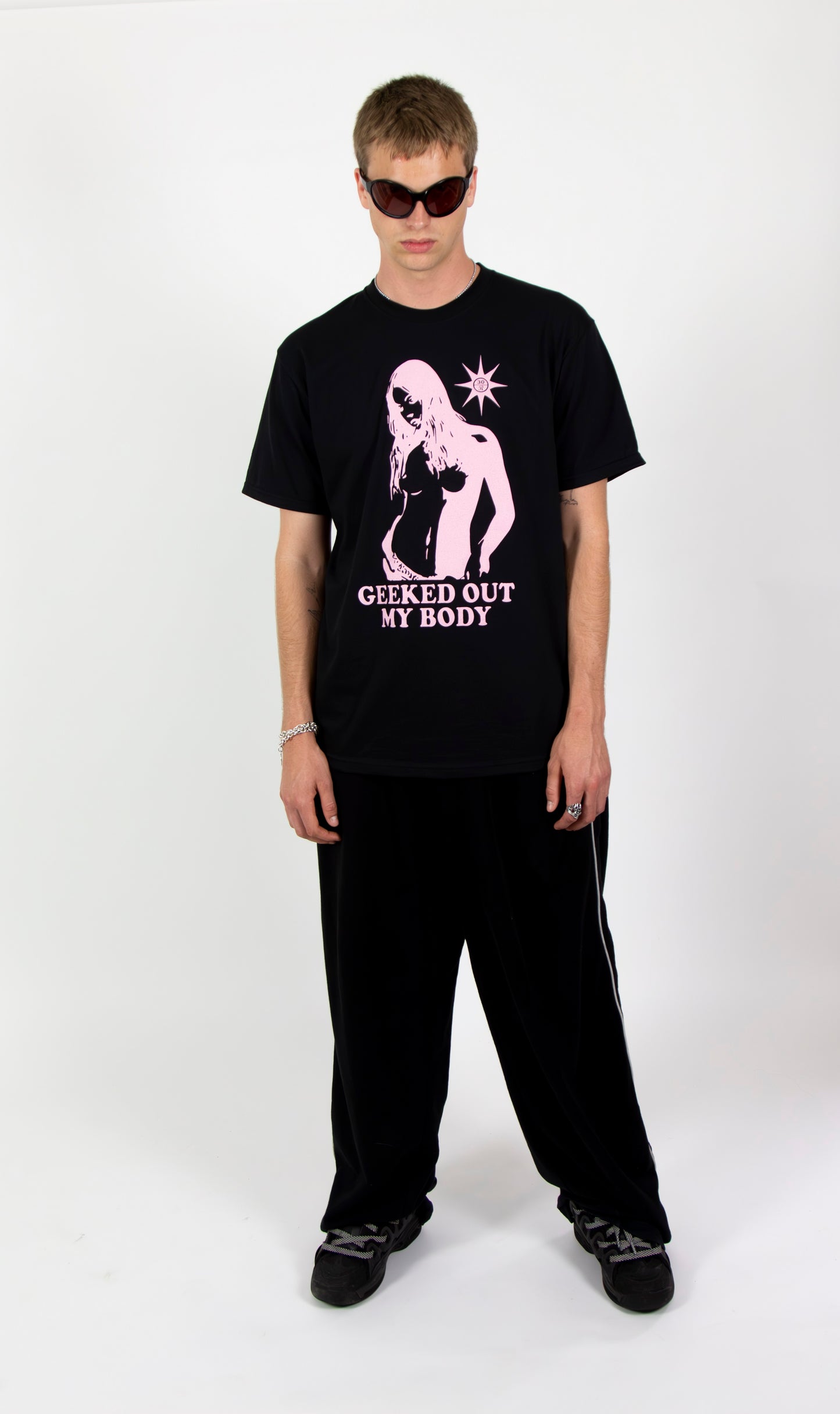 GEEKED TEE (black/pink)